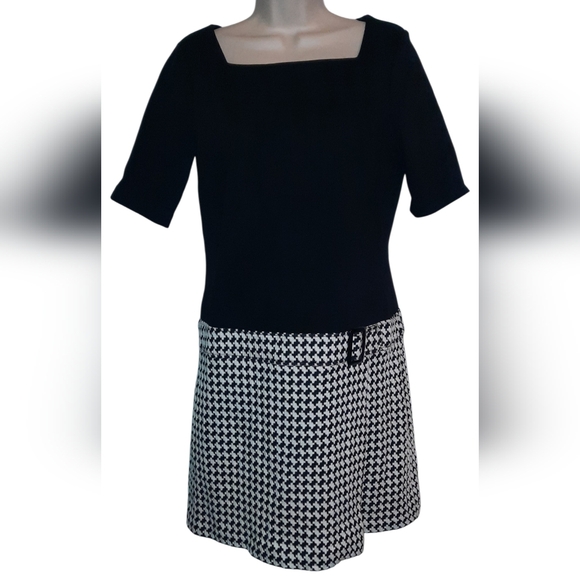 White House Black Market Dresses & Skirts - White House Black Market Black and White Midi Dress
